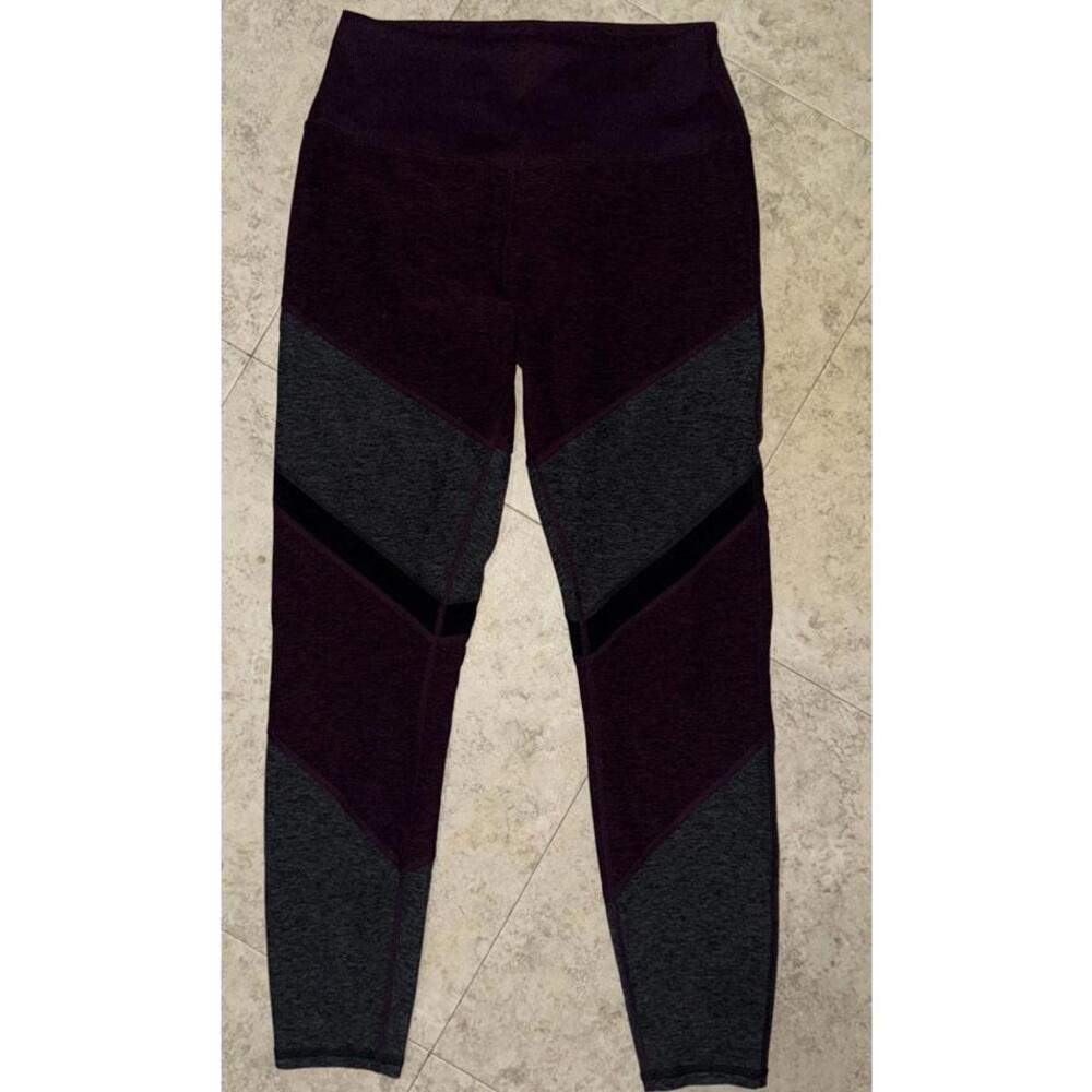 ALO Yoga Leggings Striped Gray/maroon Women Medium Ribbed Waist Fall Dark Goth - Picture 3 of 16